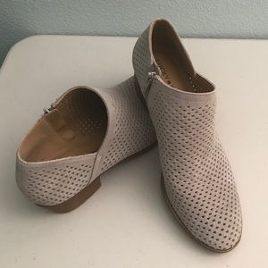 Lucky Brand Light Grey Suede - Size 7.5